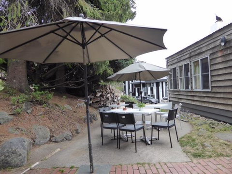 Nelse Lodge - Tourism Noosa 1