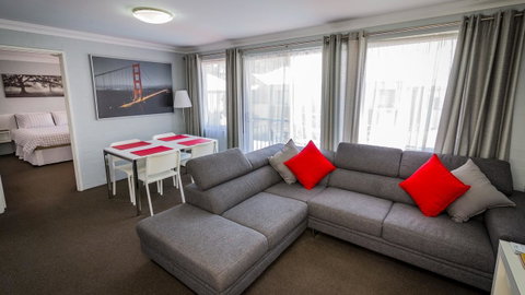 Dowler Apartments Subiaco - Tourism Noosa 2