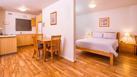 Dowler Apartments Subiaco - Tourism Noosa 6