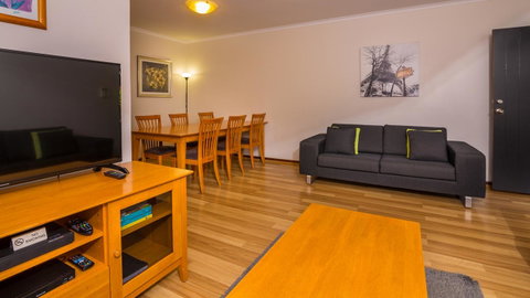 Dowler Apartments Subiaco - Tourism Noosa 5