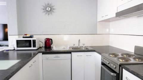 Dowler Apartments Subiaco - Tourism Noosa 44