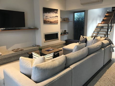 The Urban Beach House - Tourism Noosa 5