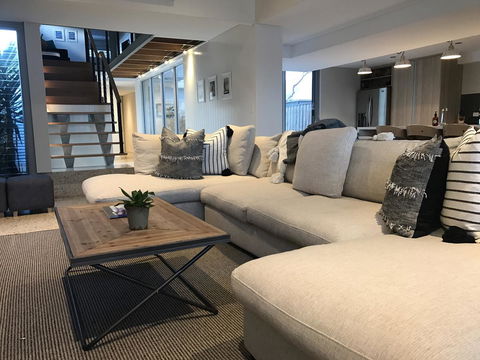 The Urban Beach House - Tourism Noosa 0