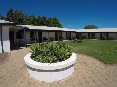 Busselton Ithaca Motel - Tourism Noosa 0