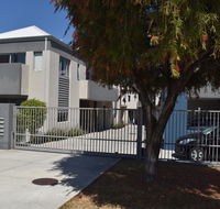 Central Executive Townhouse - Tourism Noosa