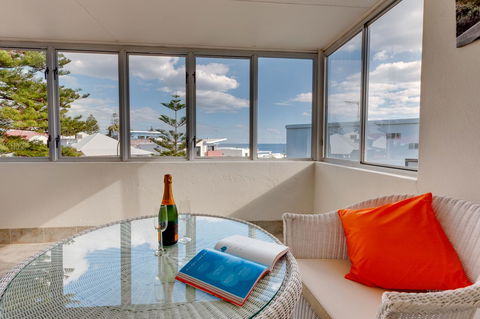 Cottesloe Contemporary Villa - Tourism Noosa 1