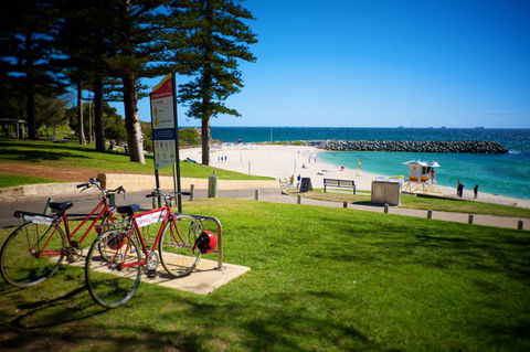 Cottesloe Artist's Beach Retreat - Tourism Noosa 15