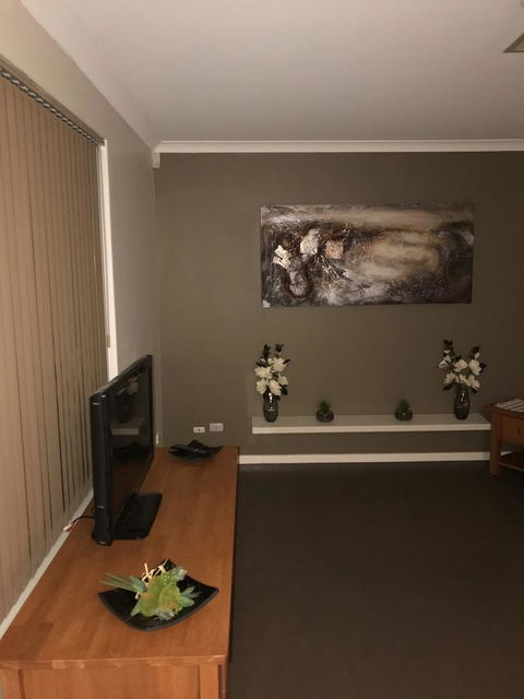 Blue Lake Family Retreat - Tourism Noosa 14