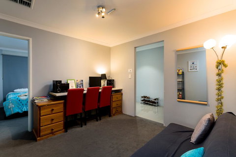 Rainbow Dream House - Tourism Noosa 10