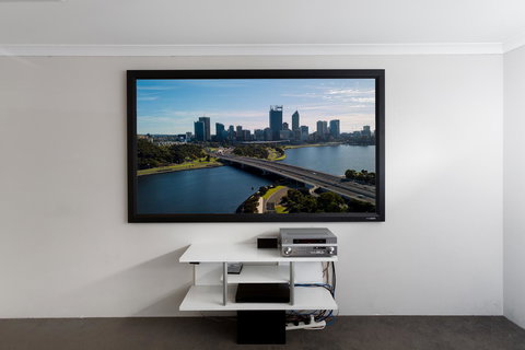 Rainbow Dream House - Tourism Noosa 4