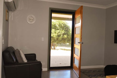 Swan Valley Sisters - Tourism Noosa 17