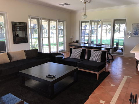 Caves Road Guest Houses - Tourism Noosa 0