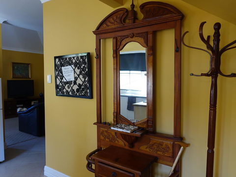 The Blacksmiths Cottage - Tourism Noosa 30