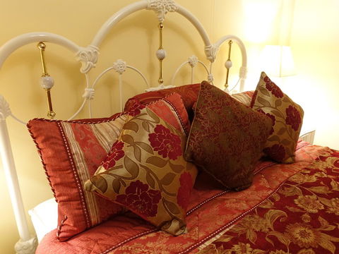 The Blacksmiths Cottage - Tourism Noosa 0