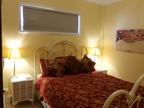 The Blacksmiths Cottage - Tourism Noosa 24