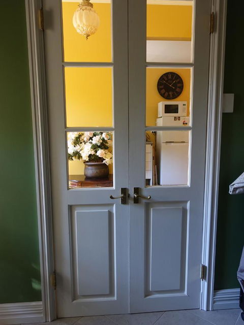 The Blacksmiths Cottage - Tourism Noosa 18