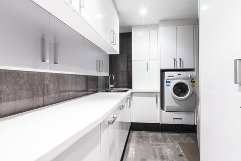 Ambar Villa Between City And Freo - Tourism Noosa 23