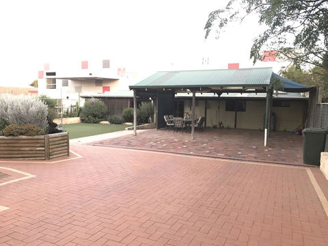 Sabai Accommodation - Tourism Noosa 15