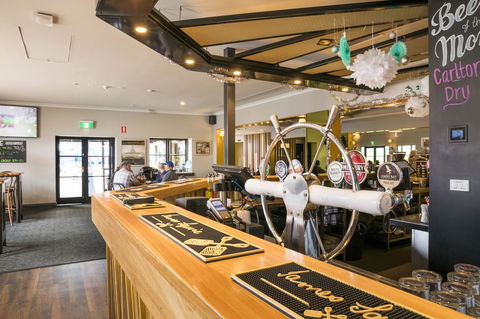 Nightcap At The Ship Inn - Tourism Noosa 13