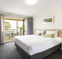 Nightcap at the Ship Inn - Tourism Noosa