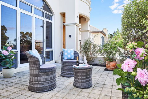 Sorrento Beach Manor - Tourism Noosa 1