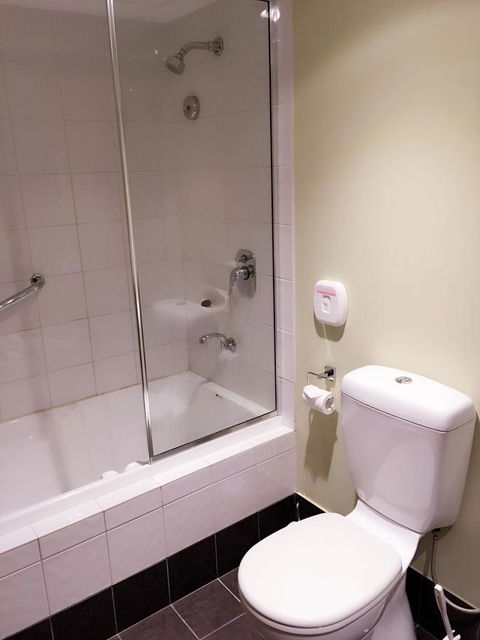 Joondalup City Hotel - Tourism Noosa 13