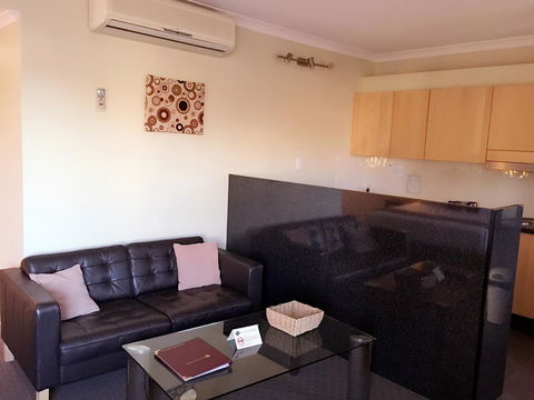 Joondalup City Hotel - Tourism Noosa 18