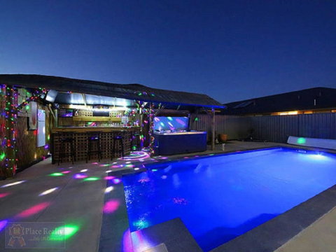 South Yunderup Holiday Rental - Tourism Noosa 1