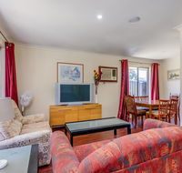 Brilliant neat convenient family-friendly house - Tourism Noosa