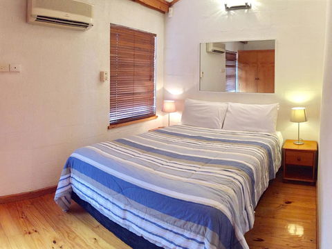 Cottesloe Beach Chalets - Tourism Noosa 16