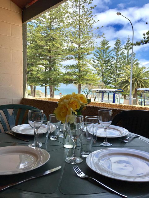 Cottesloe Beach Chalets - Tourism Noosa 1
