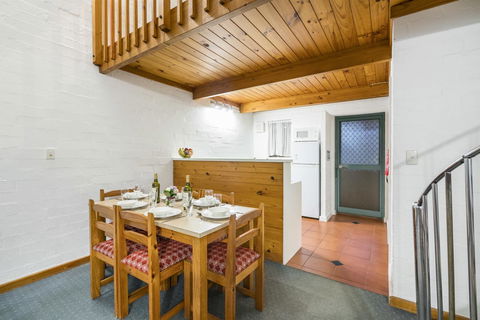 Cottesloe Beach Chalets - Tourism Noosa 31