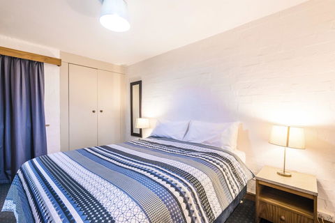 Cottesloe Beach Chalets - Tourism Noosa 28