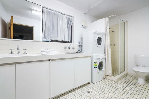 Cottesloe Beach Chalets - Tourism Noosa 38