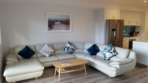 Cape Villas - Tourism Noosa 8