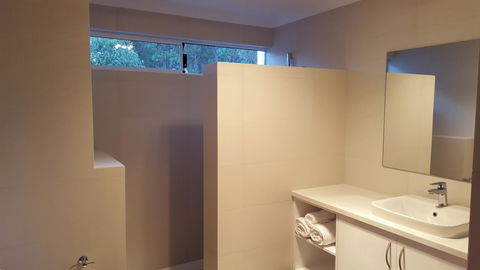 Cape Villas - Tourism Noosa 15