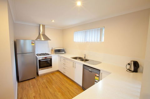 Cape Villas - Tourism Noosa 19