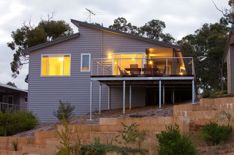 Cape Villas - Tourism Noosa 25