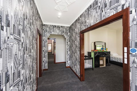 Big House Heated Pool 11 Beds Como / South Perth / Applecross - Tourism Noosa 10