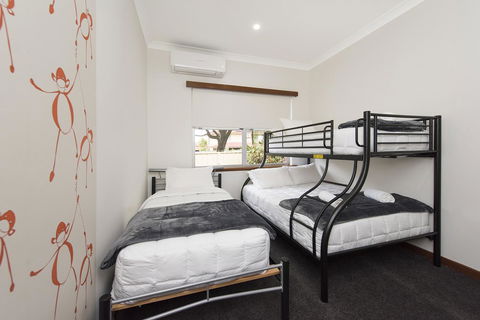 Big House Heated Pool 11 Beds Como / South Perth / Applecross - Tourism Noosa 18