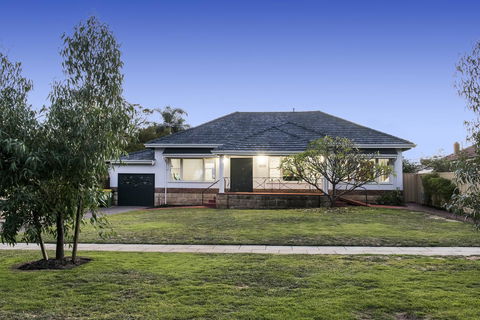 Big House Heated Pool 11 Beds Como / South Perth / Applecross - Tourism Noosa 6
