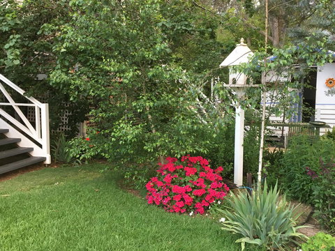 Applegate Lane Chalet - Tourism Noosa 21