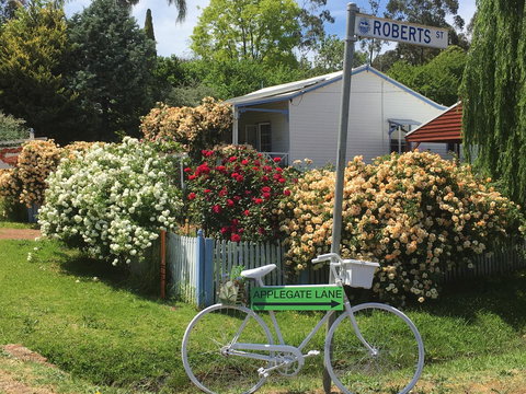 Applegate Lane Chalet - Tourism Noosa 2