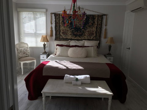 Applegate Lane Chalet - Tourism Noosa 7