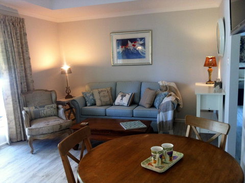 Applegate Lane Chalet - Tourism Noosa 11