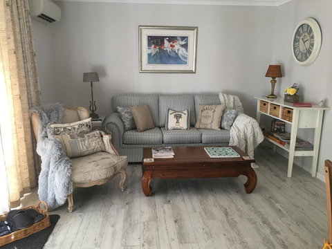 Applegate Lane Chalet - Tourism Noosa 10