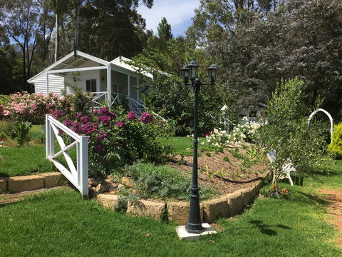 Applegate Lane Chalet - Tourism Noosa 4