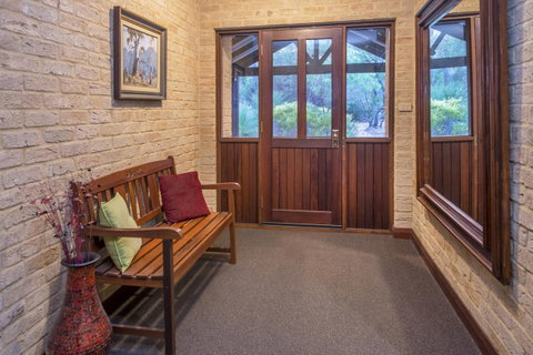 53 Martina Drive - Tourism Noosa 28