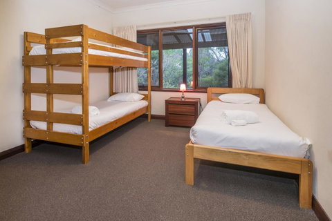 53 Martina Drive - Tourism Noosa 24