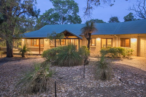 53 Martina Drive - Tourism Noosa 1